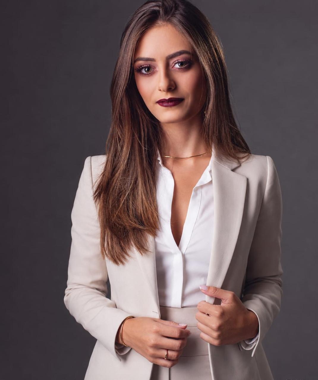 Greicy Maura Henrich, advogada sócia